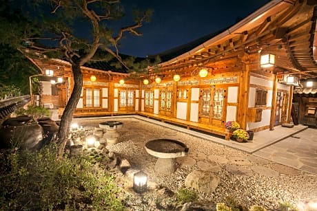 Samlockhon Hanok Guesthouse