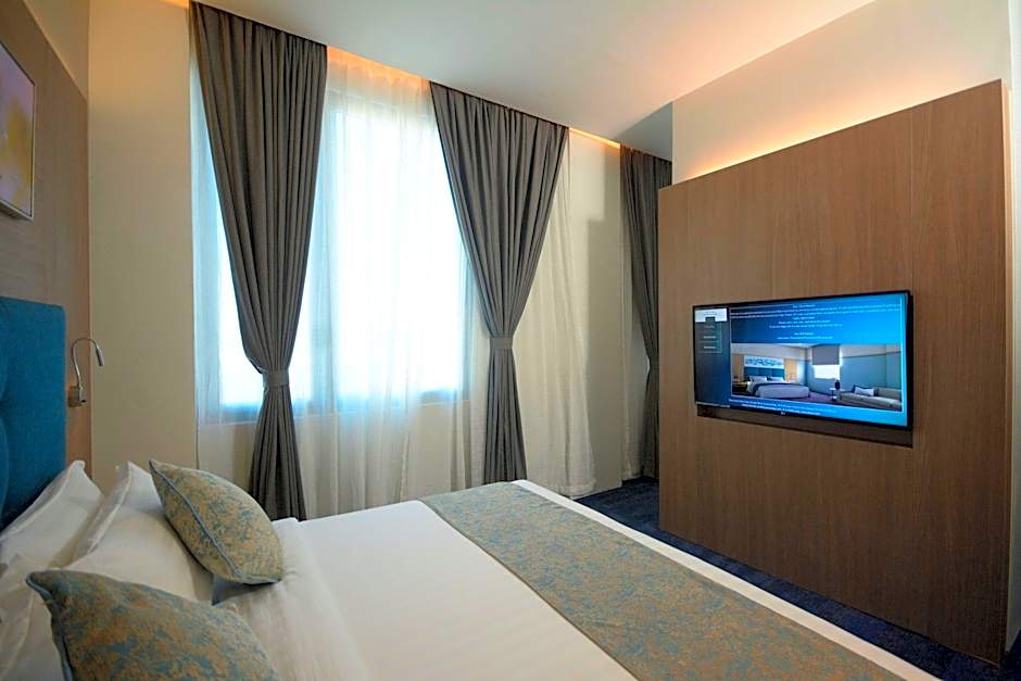 Blue Lotus Hotel