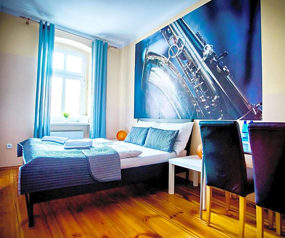 Explorer B&B Old Town Rooms & Apartment #don't be a tourist, be an Explorer!