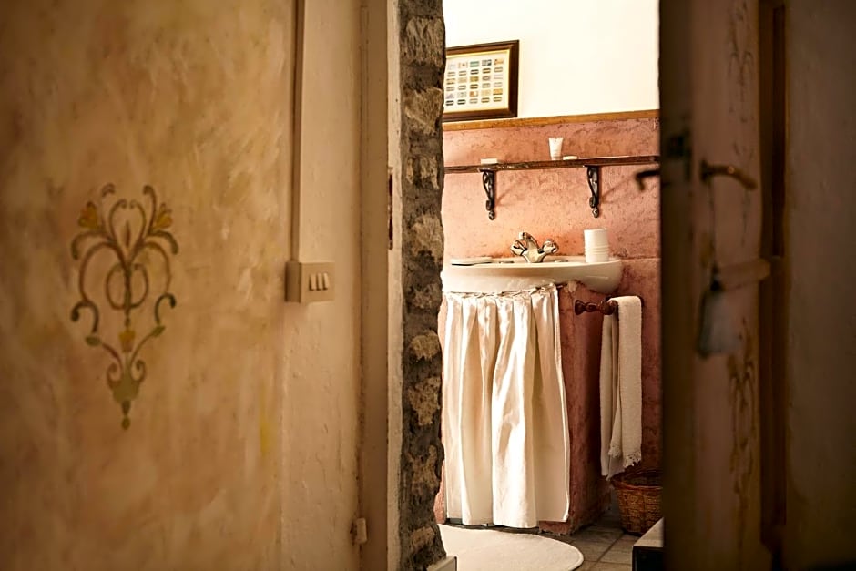 Antico Borgo Sanda Lago Maggiore