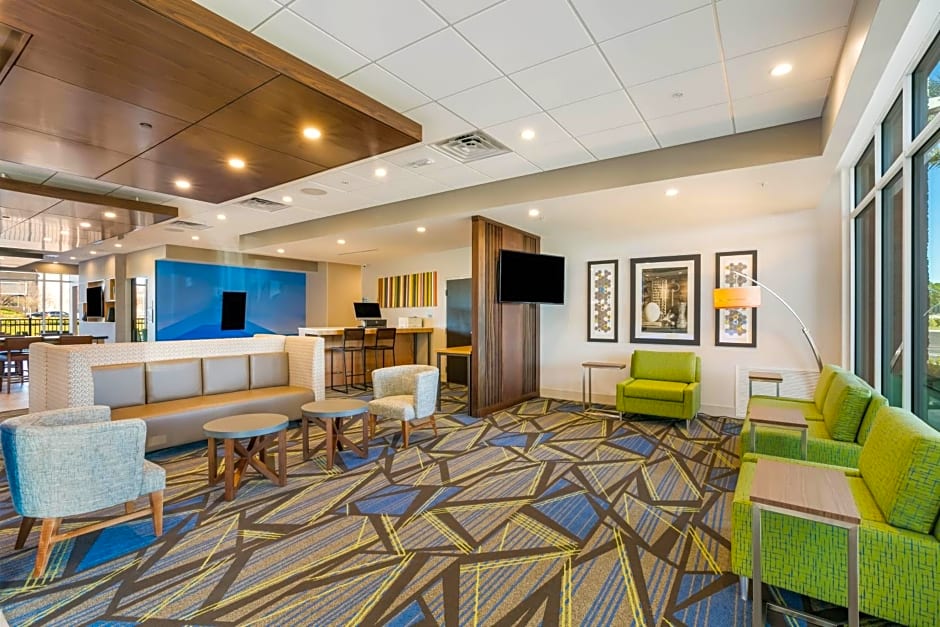 Holiday Inn Express & Suites Jacksonville - Town Center By IHG