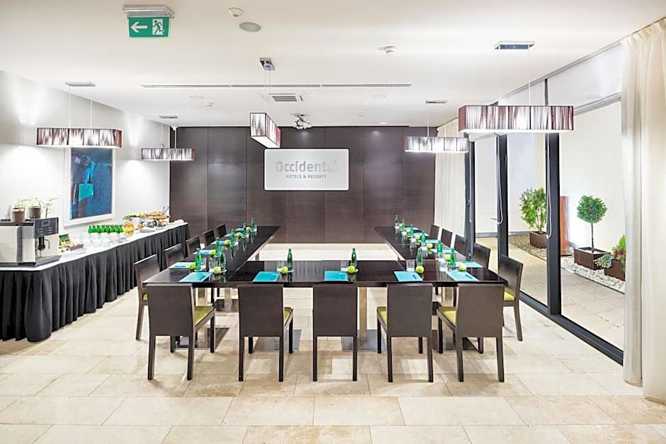 Occidental Praha Five