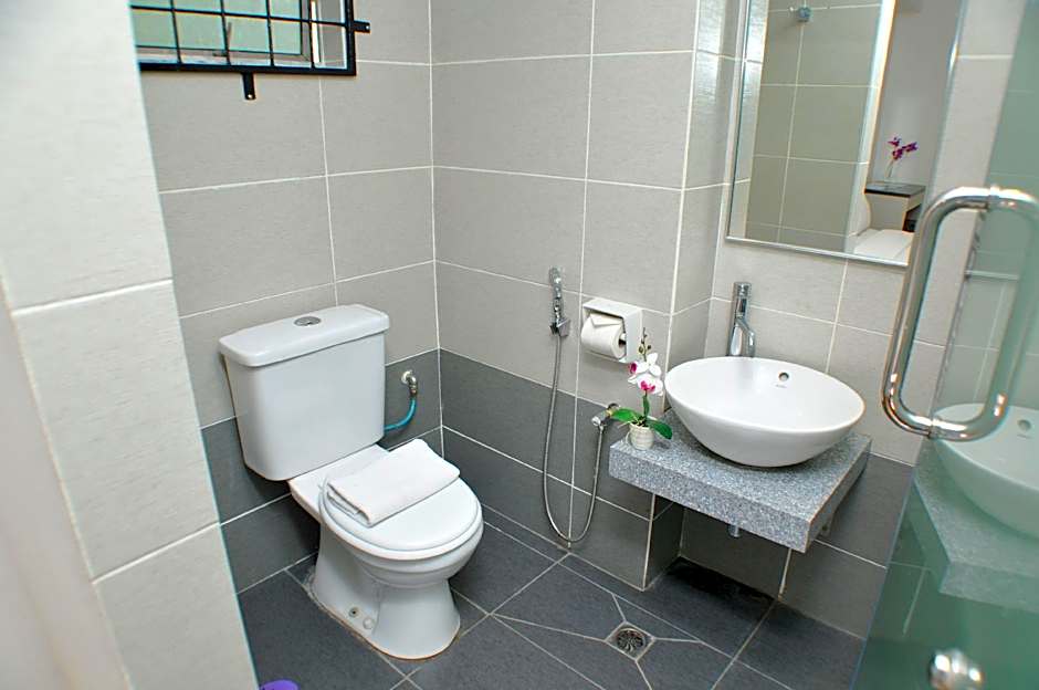 Promenade Service Apartment