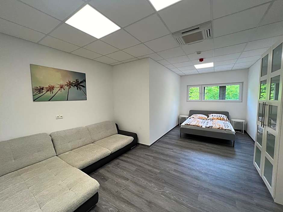 DRIVER ROOMS