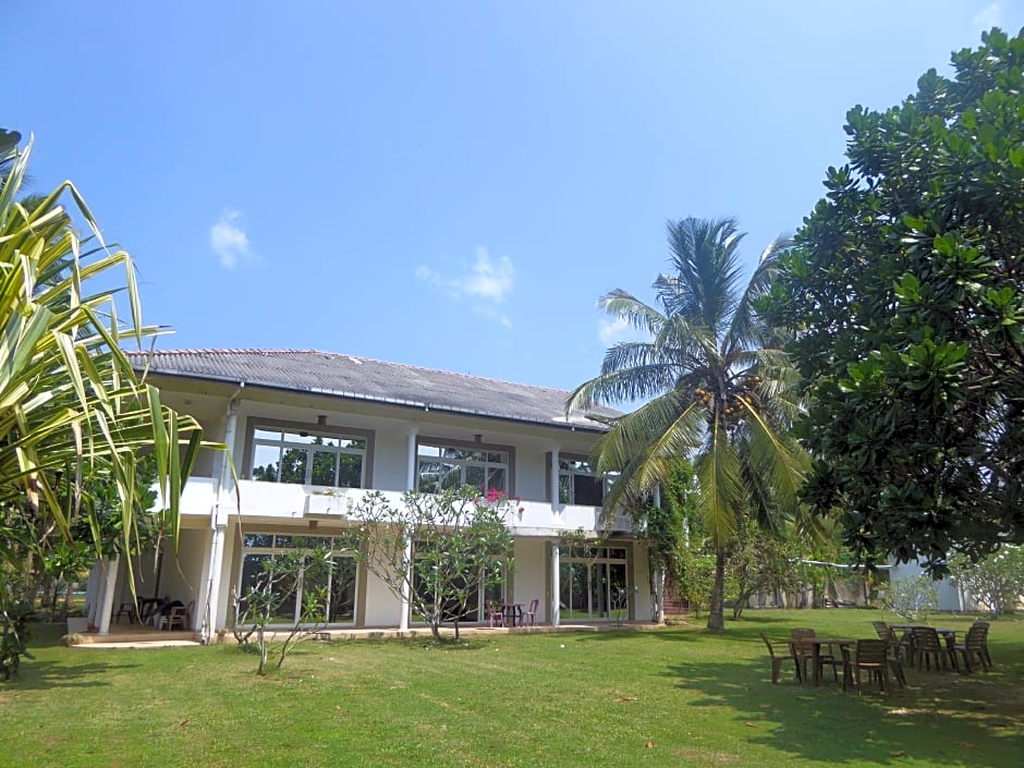 Raja Beach Hotel