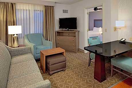 One-Bedroom King Suite