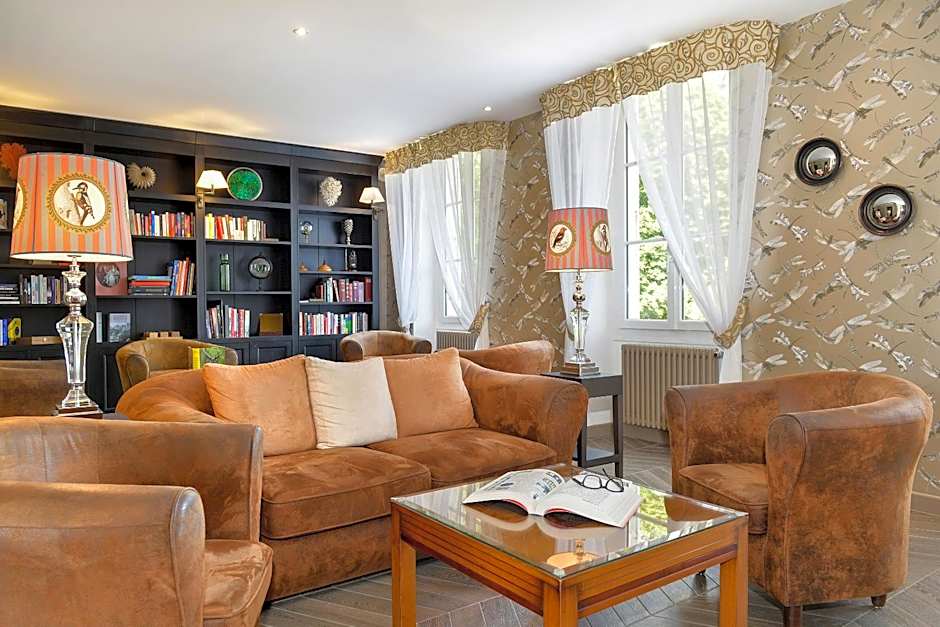 Logis Domaine De Valaudran