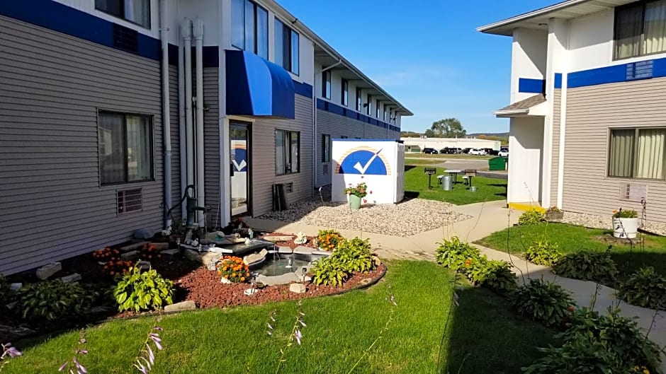 America's Best Value Inn La Crosse