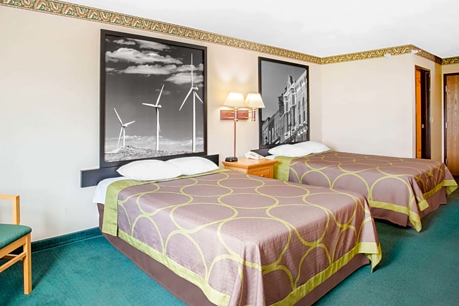 Super 8 by Wyndham El Paso IL