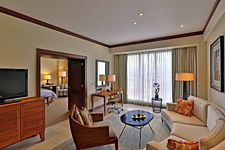 1 Bedroom Suite Club Lounge Access