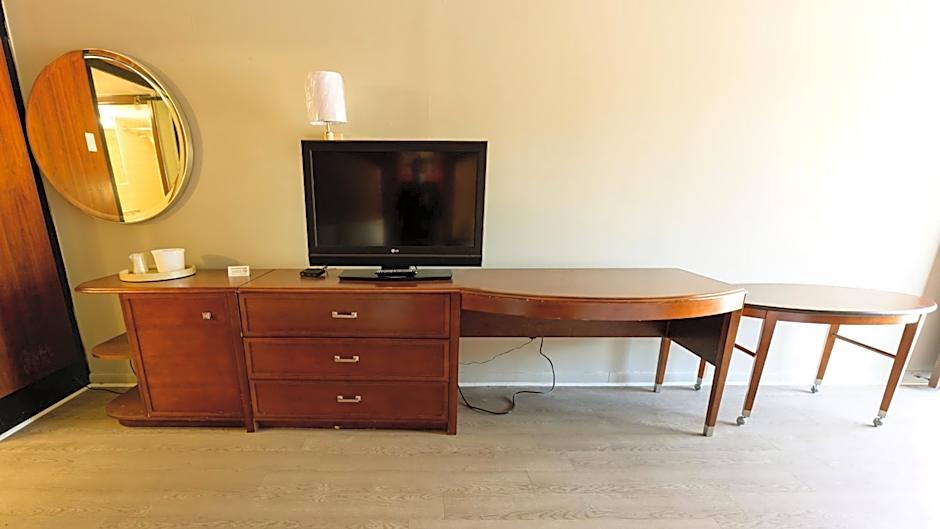 OAKS MOTEL GREENSBORO NC