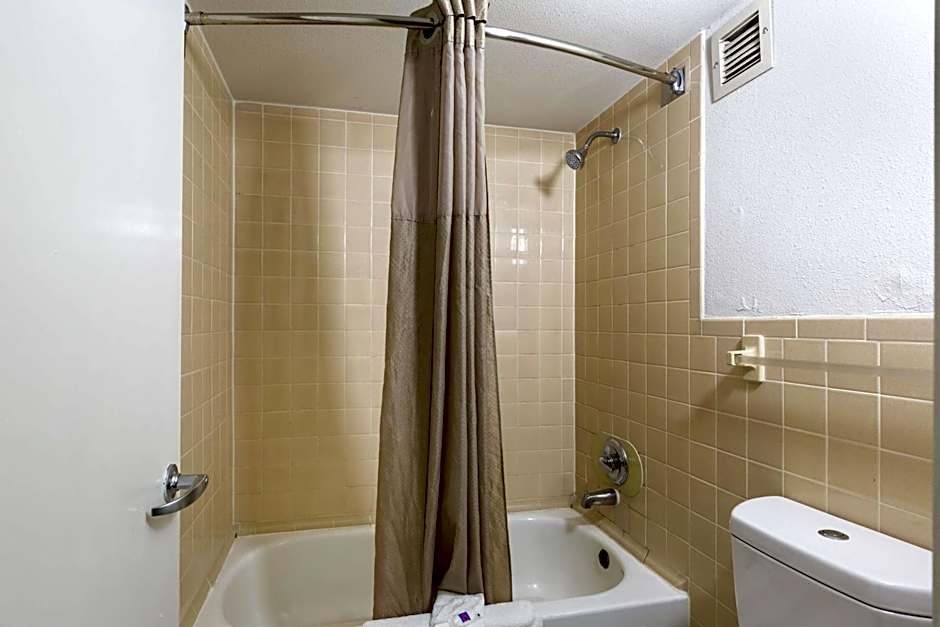 Motel 6-Houston, TX - East