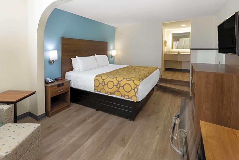Baymont by Wyndham Biloxi - Ocean Springs