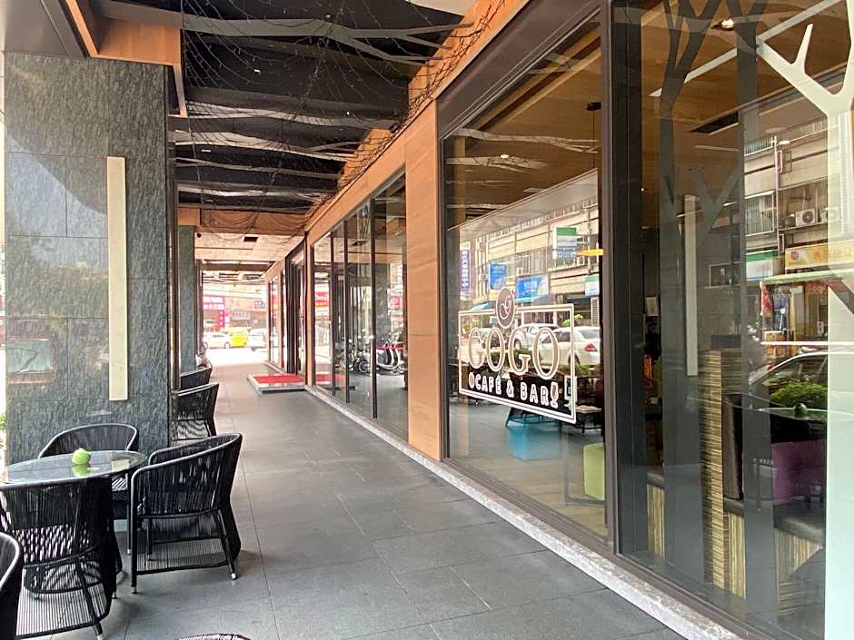 GOGO HOTEL City Hall