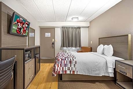 Deluxe King Room Disability Access Smoke Free