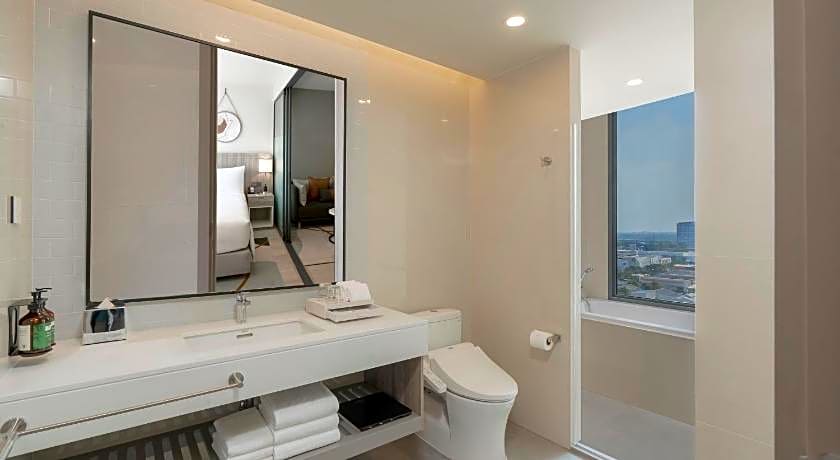 Staybridge Suites Bangkok Sukhumvit By IHG