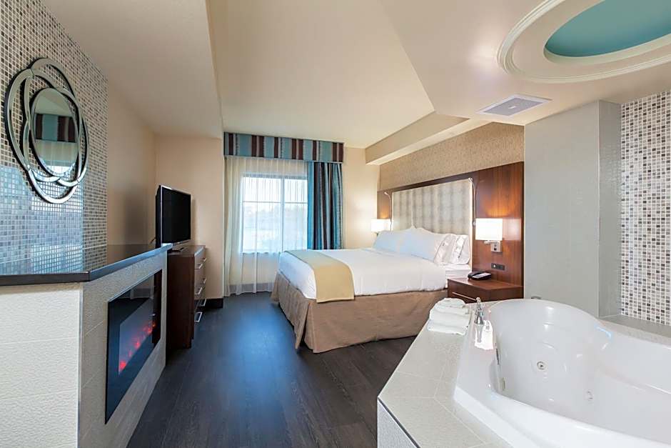 Holiday Inn Express & Suites Eureka By IHG