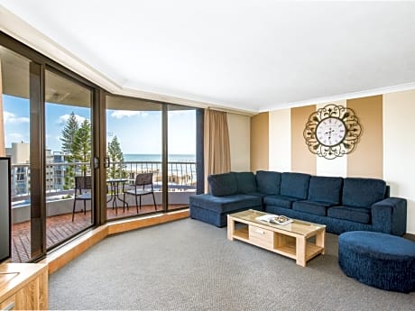 2 Bedroom Deluxe Apartment