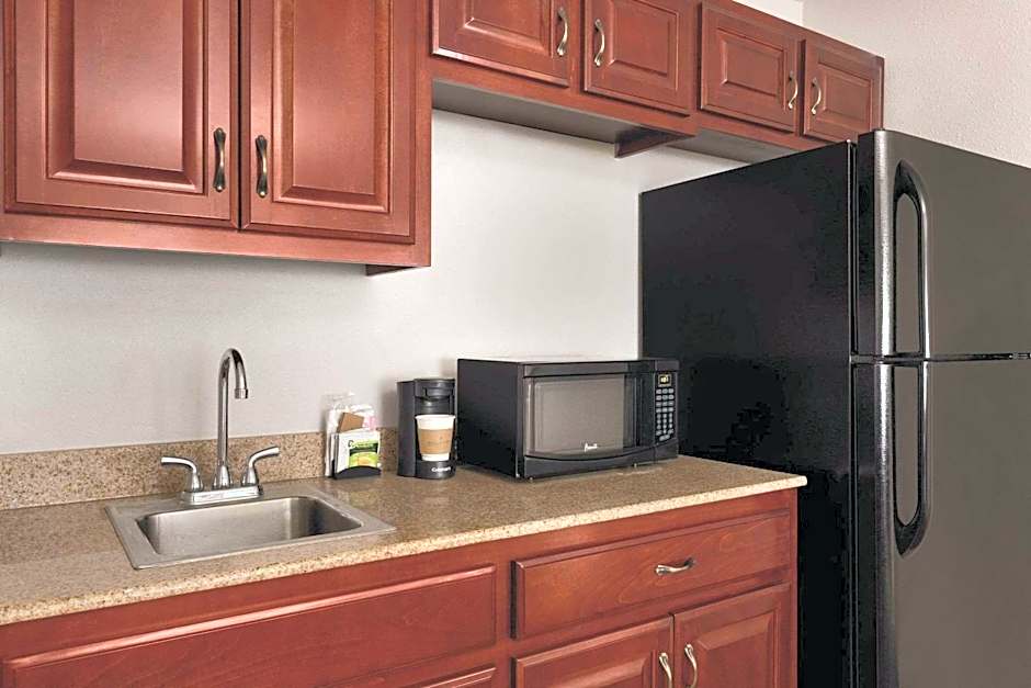 Country Inn & Suites by Radisson, Madison, AL