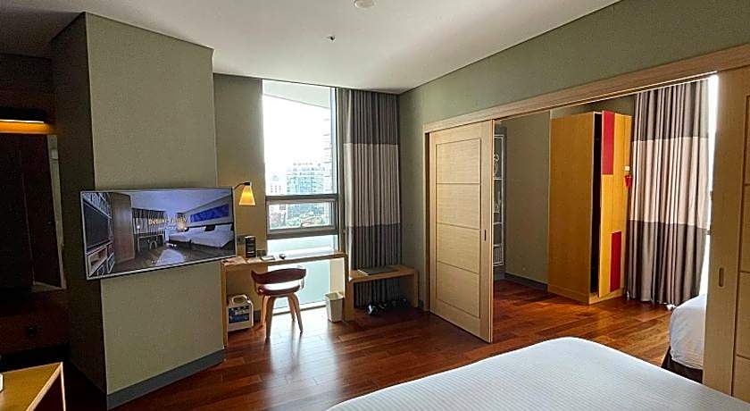 Central Seven Hotel by Kwon Busan Seomyeon