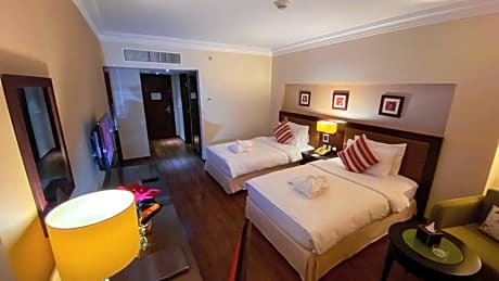 Twin Room with City View