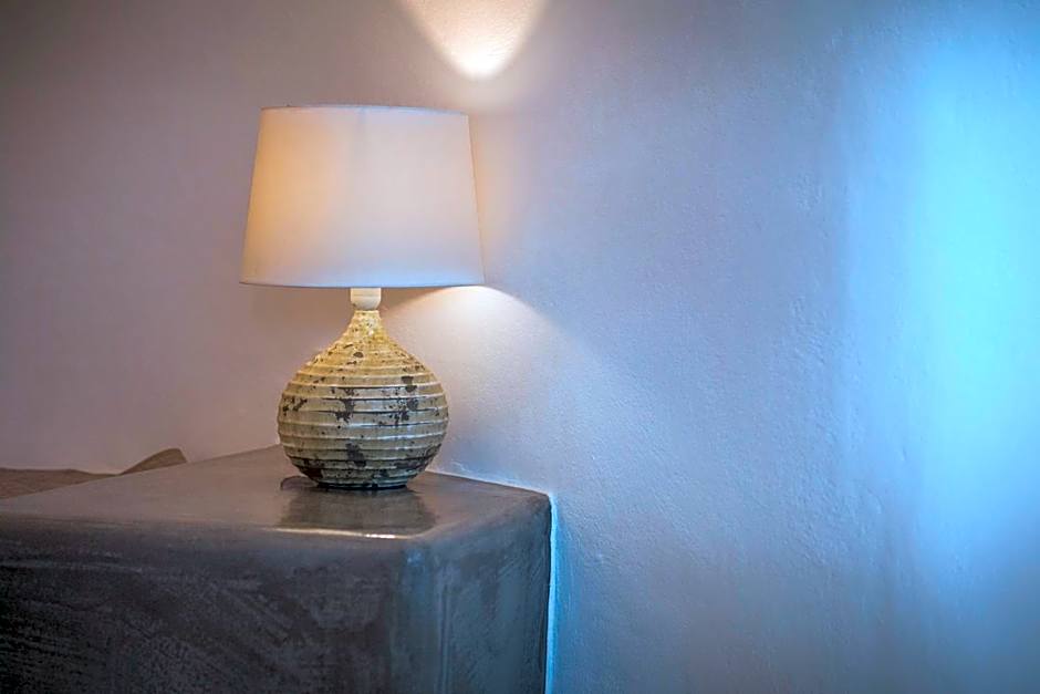 AQUA SERENITY LUXURY SUITES SANTORINI