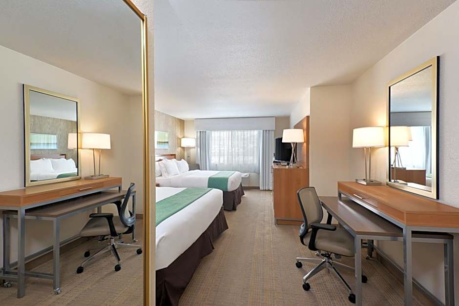 Holiday Inn Express & Suites Fraser By IHG