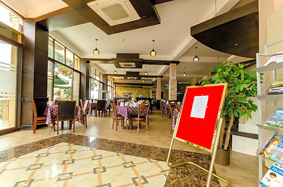 Hillside Plaza Hotel