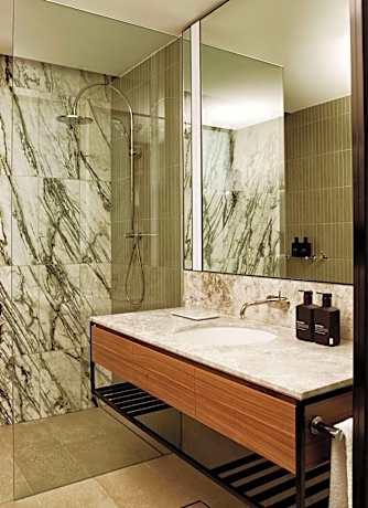 One Bedroom Apartment with Destination A Package - incl. A la carte breakfast credit, grazing box, $25 mini bar credit