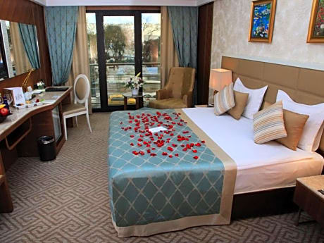 Zimmer Bosphorus Hotel