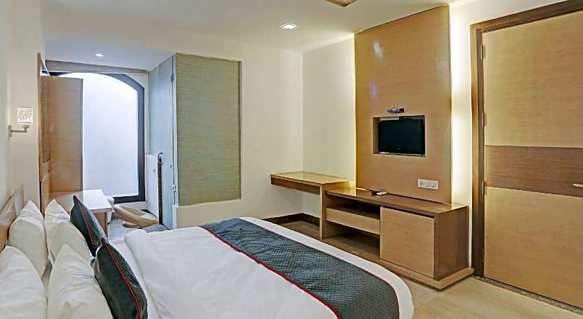 Super Townhouse RELAX SUITS A BOUTIQUE HOTEL VASUNDHARA