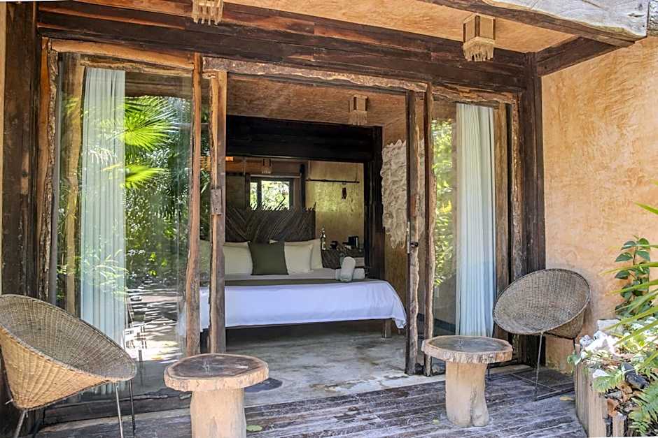 Nomads Hotel & Beachclub