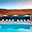 Slackline Moab, Outset Collection by Hilton