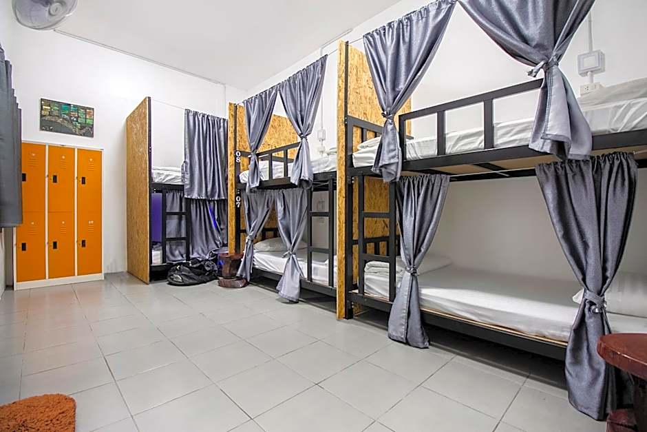 T & T Hostel Kanchanaburi