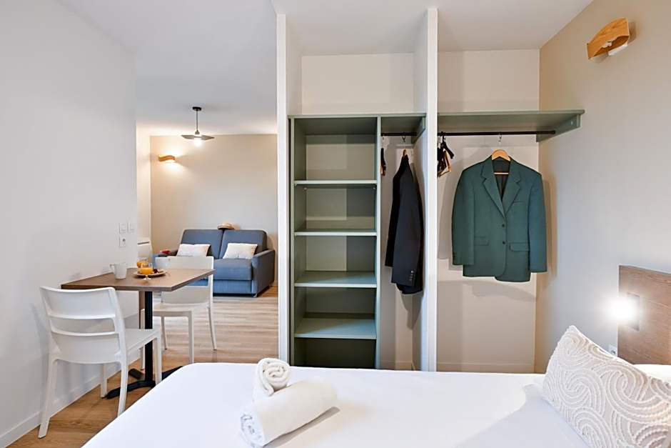 Comfort Aparthotel Versailles, St Cyr l'Ecole