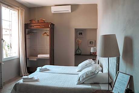 Twin Room with Pool View