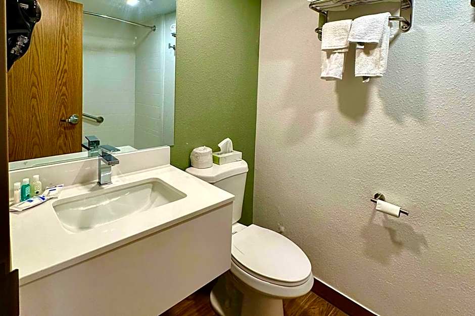 Quality Inn & Suites Albany Airport