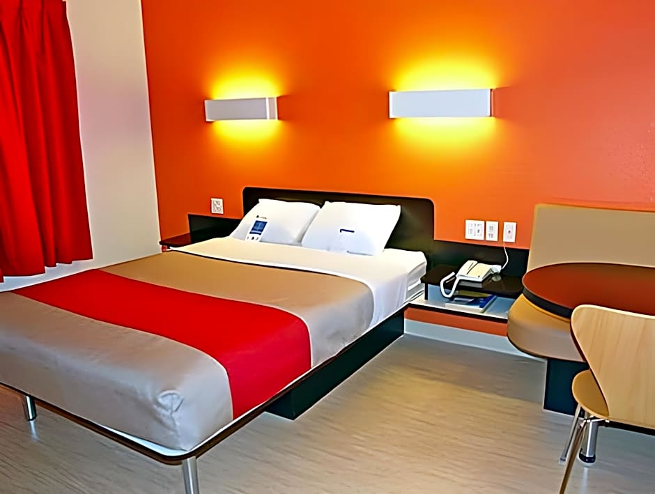 Motel 6-Glenview, IL - Chicago North