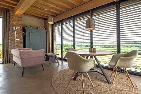 Suite with Garden View