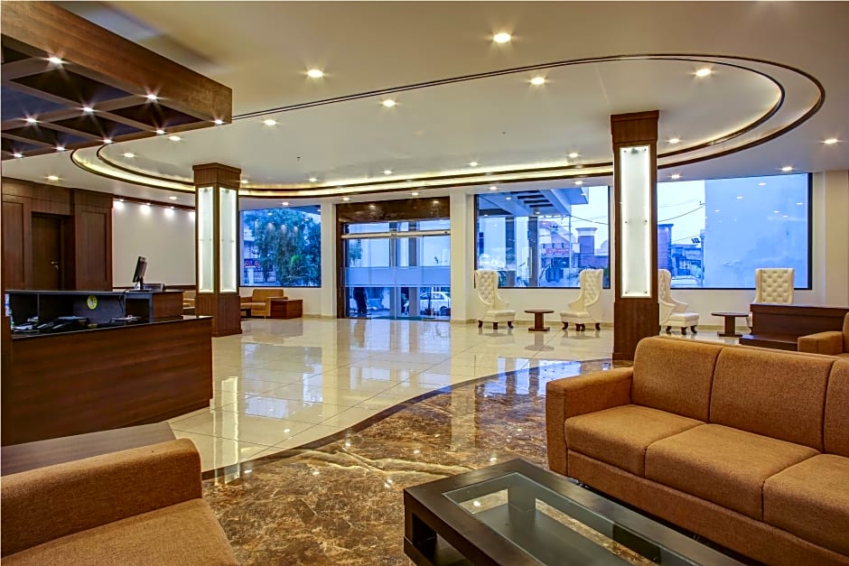 Hotel The Royal Krishna