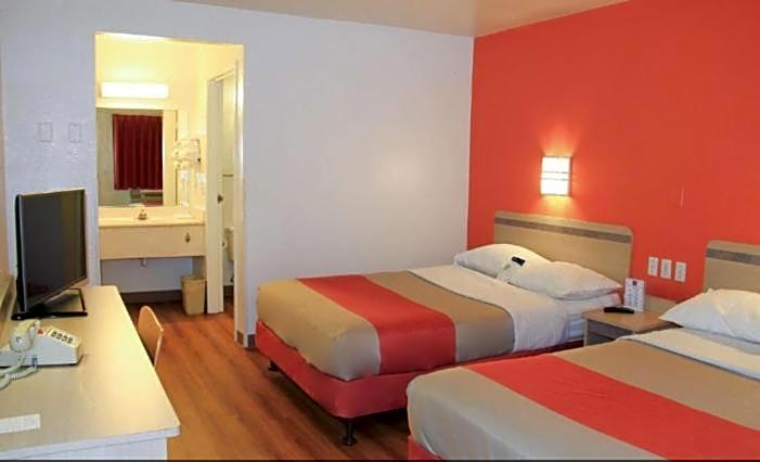 Motel 6-Enfield, CT - Hartford