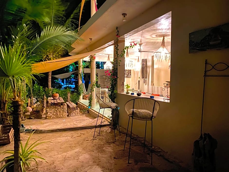 Casa Mia El Cuyo Eco Beach Boutique Hotel