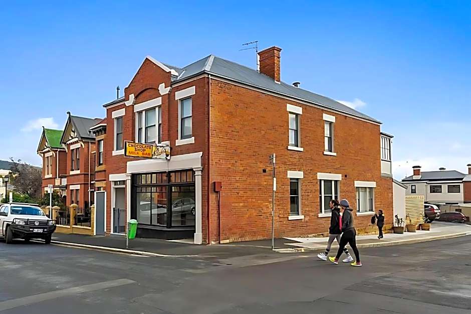 The Lollyshop Apartment in Battery Point