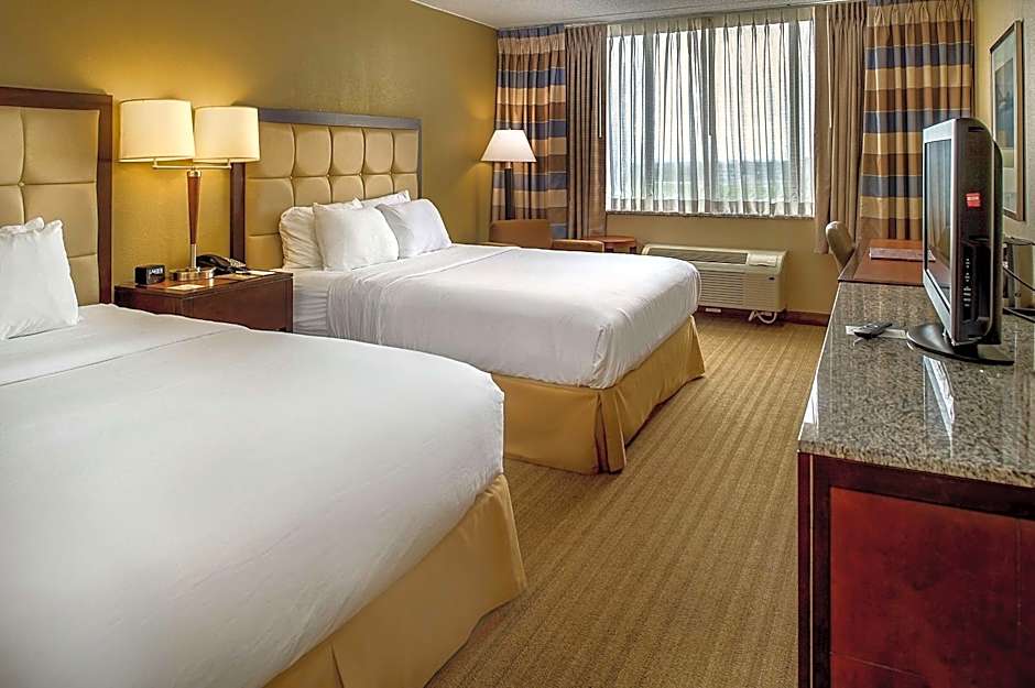 DoubleTree By Hilton Saint Louis Westport