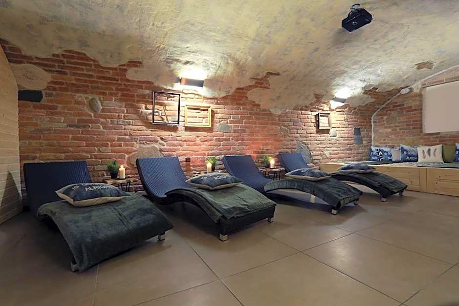 Penzión Wellness & Restaurant Zoborská, free parking