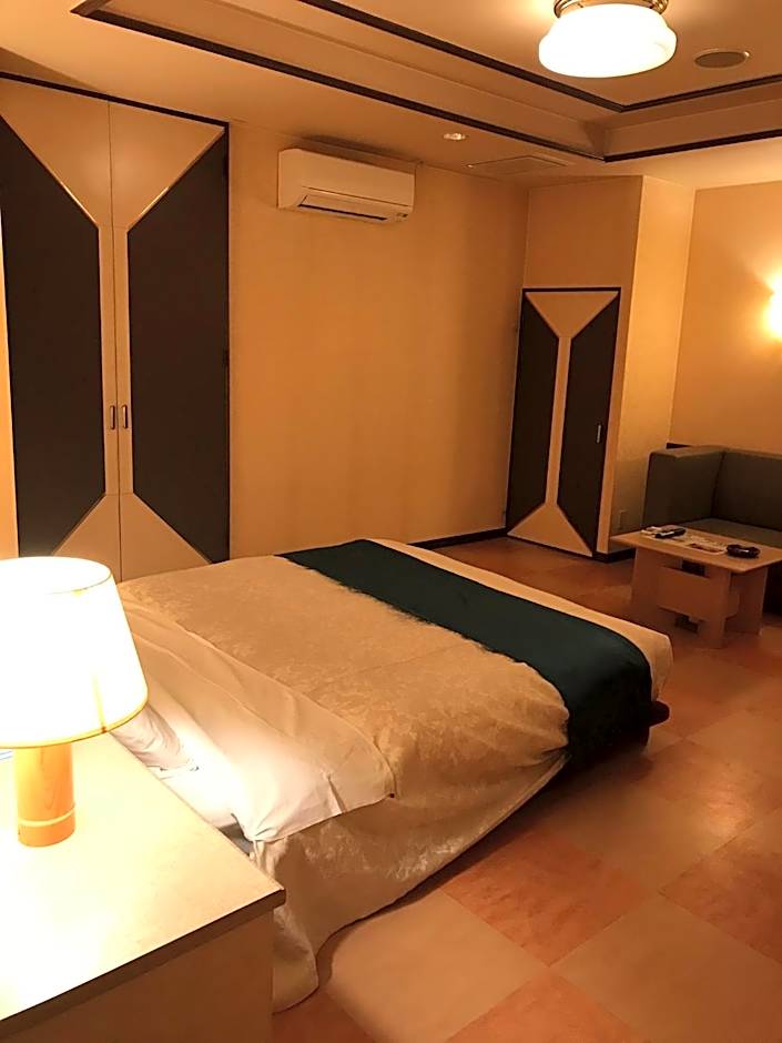 Hotel Tiffany (Adult Only)