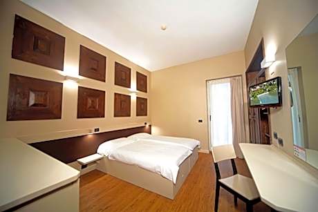 Classic Double or Twin Room