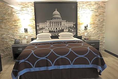 King Studio Suite - Non-Smoking