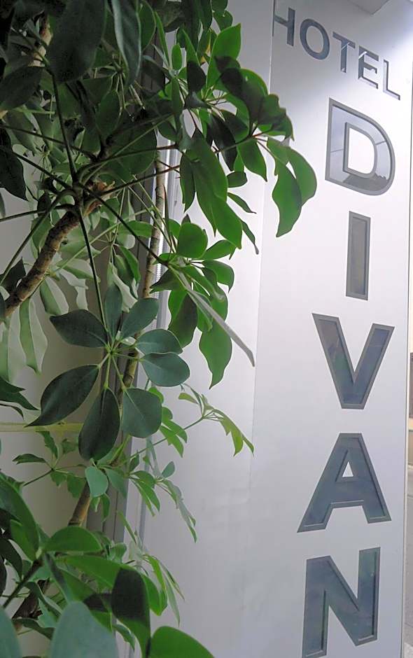 Hotel Divan