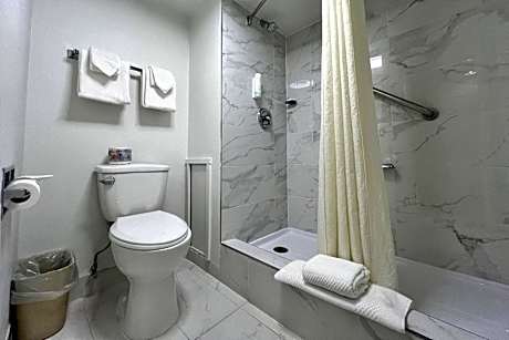 Double Room with Two Double Beds - Pet Friendly